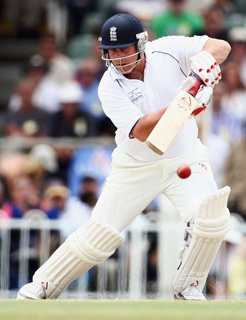 Robin Smith rolls back the years as he joins the England XI