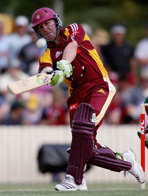Clinton Perren launches one of his seven sixes