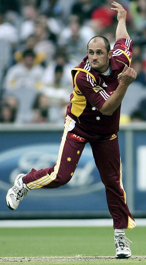 Aaron Nye bowls on his way to 3 for 26