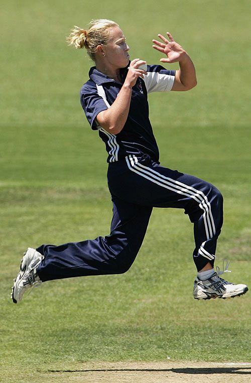 Clea Smith flies up to the crease