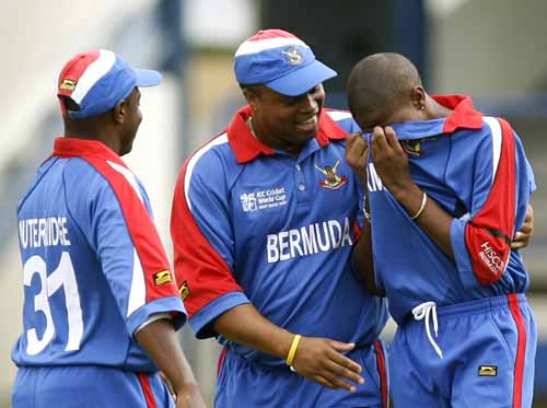 Malachi Jones gets emotional after taking a first-ball wicket of Robin Uthappa
