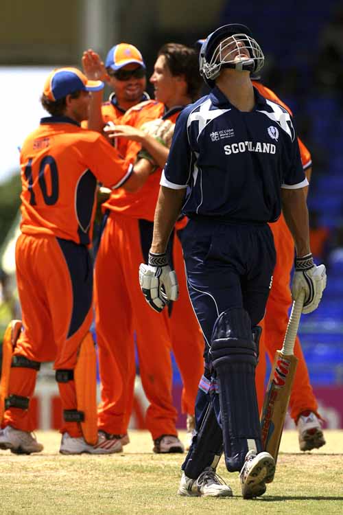 Colin Smith played some adventurous shots, but even he could not manage more than 19