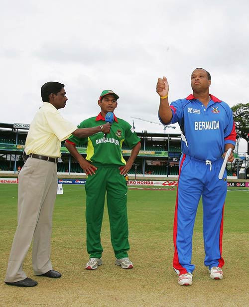 Habibul Bashar won the toss and asked Bermuda to bat