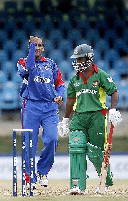 Saleem Mukuddem pumps his fist after nailing Aftab Ahmed leg before