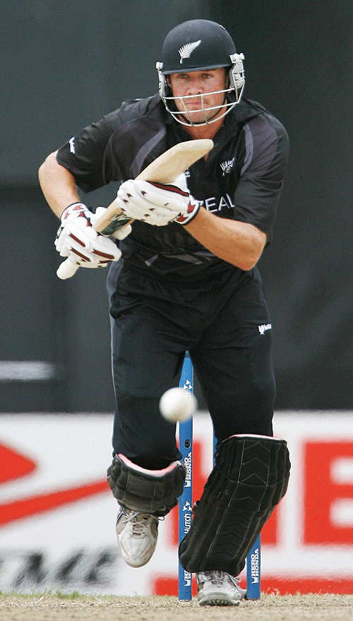 Peter Fulton reached his fifty off 66 balls