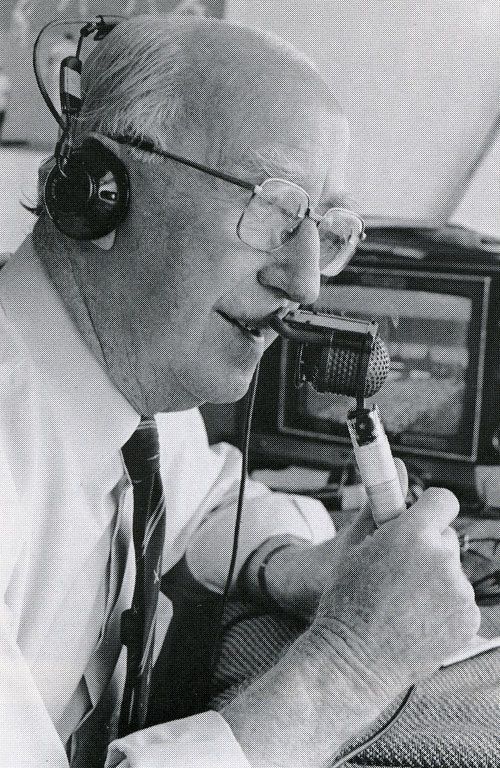 Alan McGilvray commentating on the Centenary Test