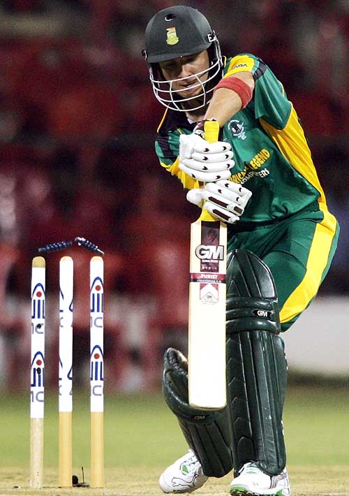 Boeta Dippenaar misses the ball and is clean bowled