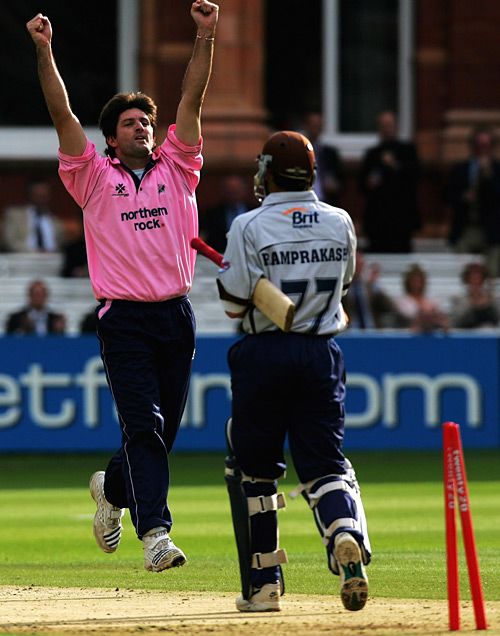Tyron Henderson back at Middlesex for Twenty20