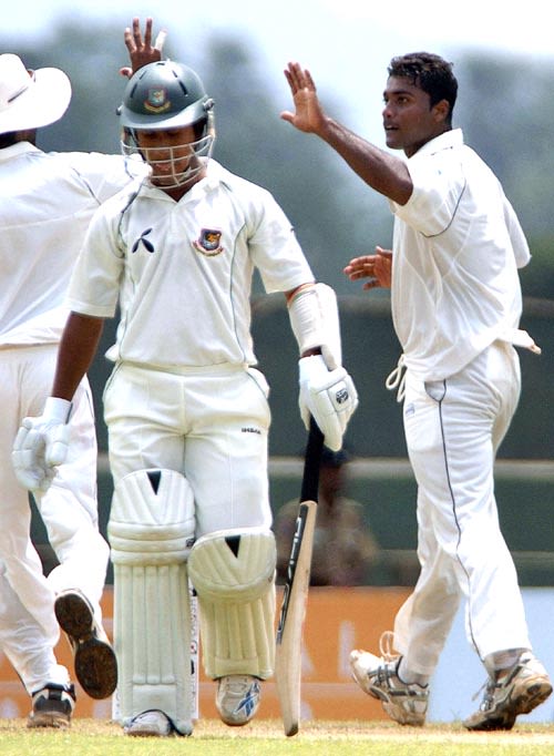 Sujeewa de Silva celebrates the dismissal of Mohammad Ashraful