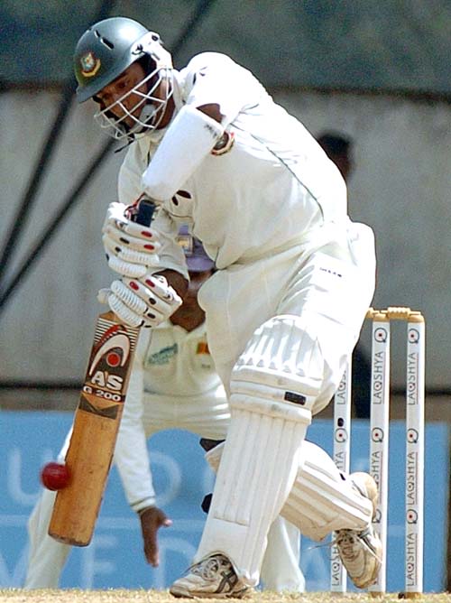 Javed Omar provided Bangladesh with a solid start in the second innings but it was followed by a familiar collapse