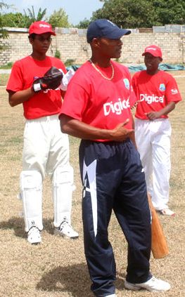 Keith Arthurton conducts a fielding session on the first day of a coaching clinic