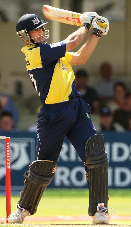Craig Spearman bludgeons one over midwicket