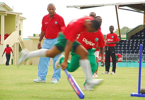 Bernard Julien oversees the running-between-the-wickets exercise

