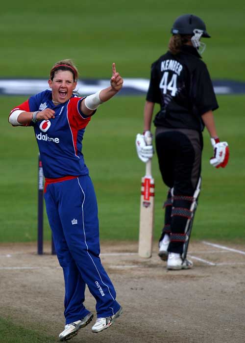 Nicky Shaw has Ros Kember caught behind