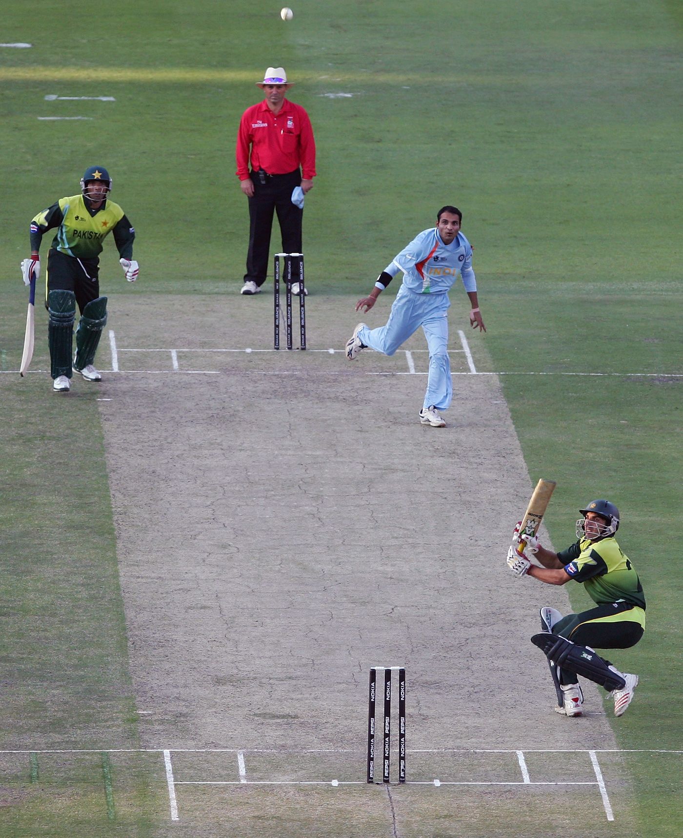 That fateful scoop - Misbah-ul-Haq scoops Joginder Sharma off what was the final ball of the match