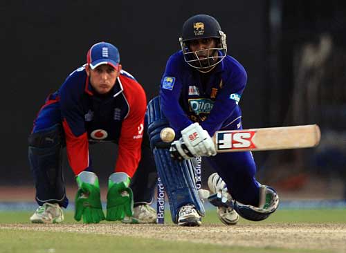 Chamara Silva brings out the reverse sweep during his 67