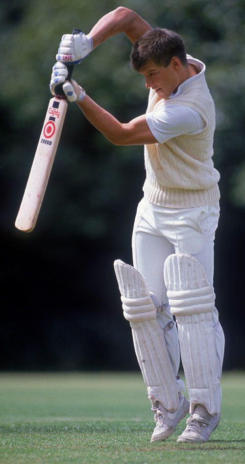 Rob Andrew batting while at Cambridge