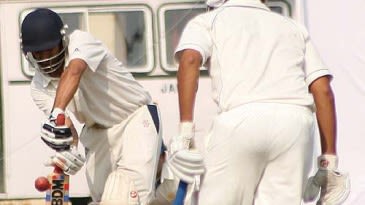 Dubhashi, Jakati help Goa gain first-innings lead