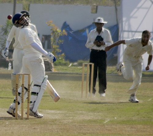 Brijesh Tomar swerves to avoid a bouncer