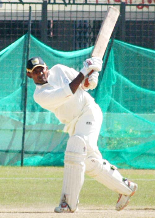 Ehsanul Haque, the Chittagong captain, scored an unbeaten 47