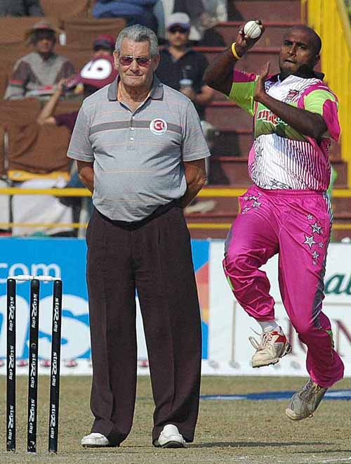 T Kumaran of the Chennai Superstars in his delivery stride