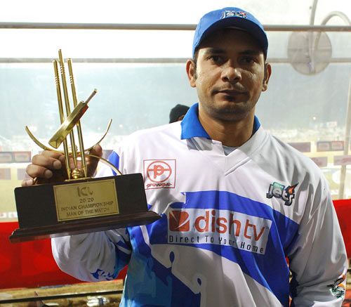 Abbas Ali poses with his Man-of-the-Match award