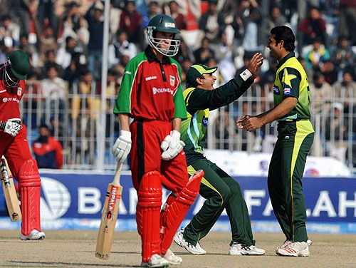 Kamran Hussain struck two early blows