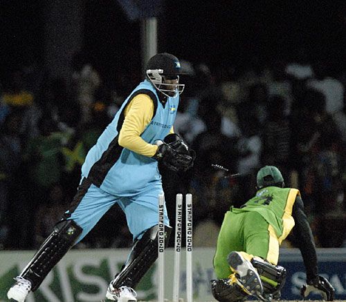 Gregory Taylor stumps Xavier Marshall