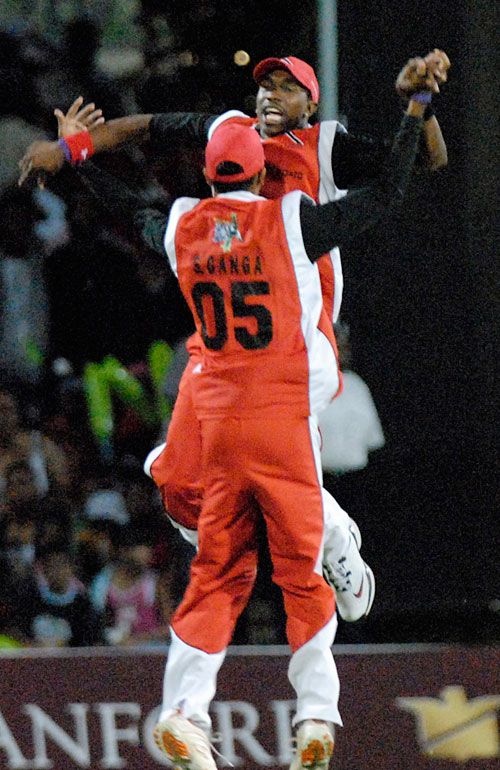 Sherwin Ganga and Dwayne Bravo celebrate another Jamaican wicket