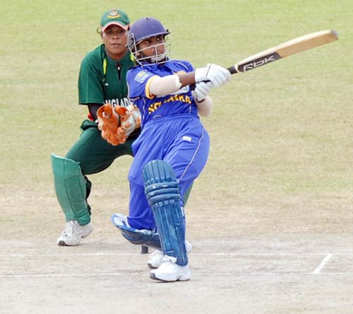 Dedunu Silva pulls during her unbeaten 66