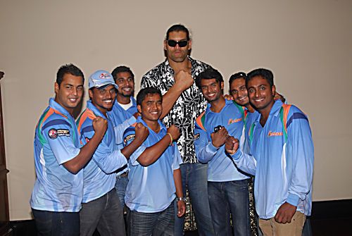 The ICL Indian players with WWE wrestler Khali