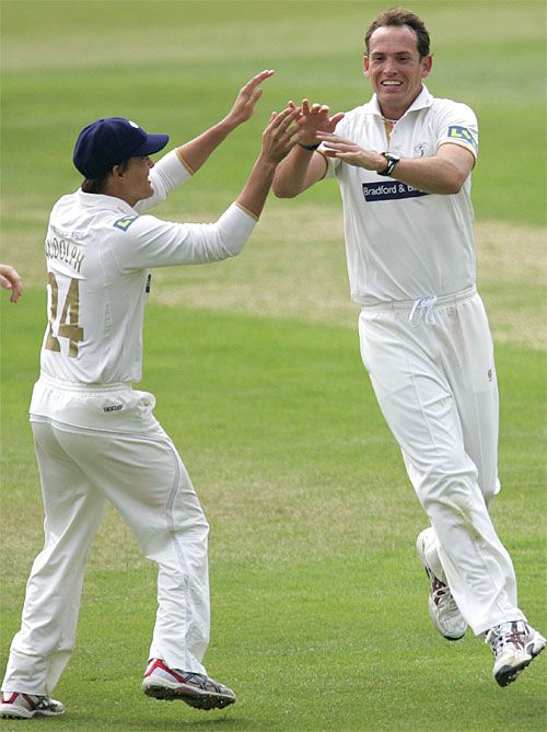 Deon Kruis celebrates removing Scott Newman