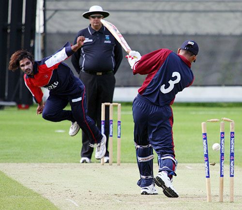 Mahaboob Alam completes his ten-wicket haul