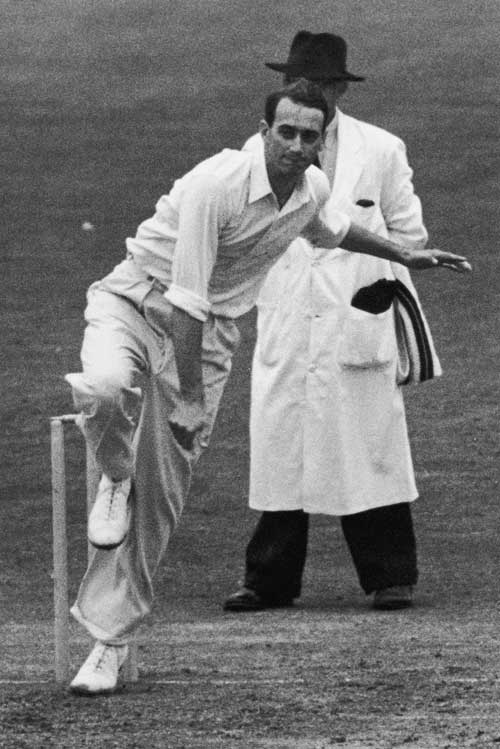 Hugh Tayfield bowls