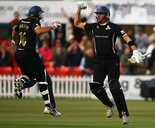 Chris Taylor (right) and Tim Bresnan celebrate Yorkshire's last-ball win