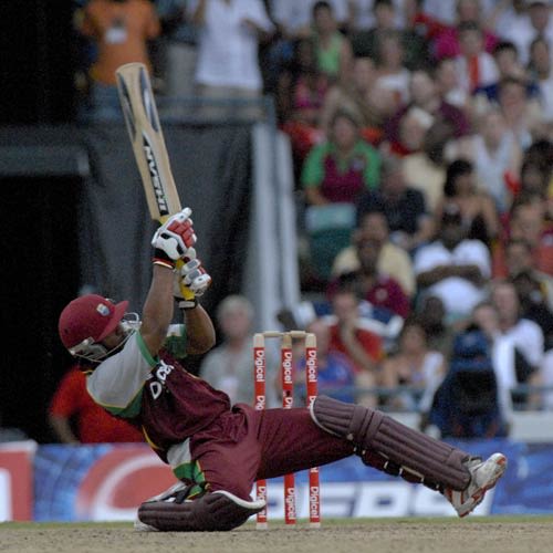 William Perkins bravely paddles Brett Lee over the wicketkeeper for four