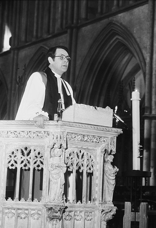 Reverend David Sheppard addresses Ken Barrington's memorial service