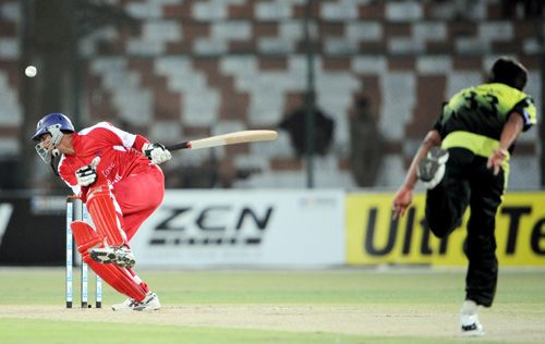 Tabarak Dar avoids a bouncer