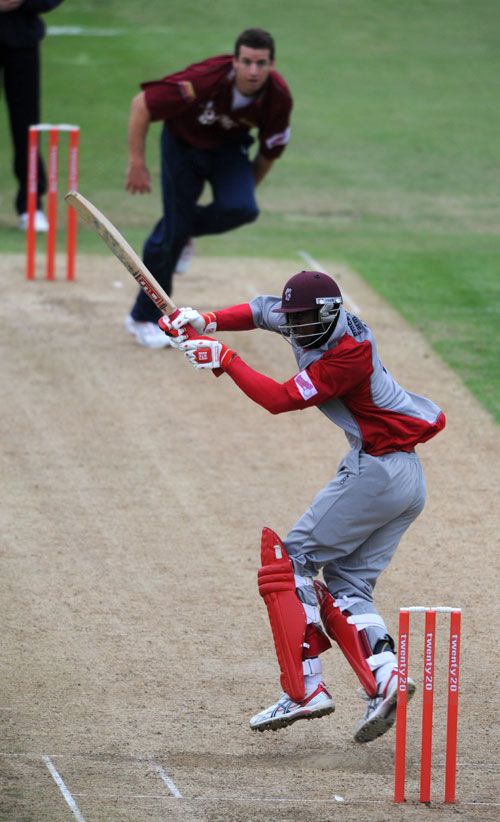 Omari Banks hooks Johann Louw