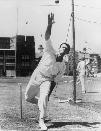 John Gleeson bowls