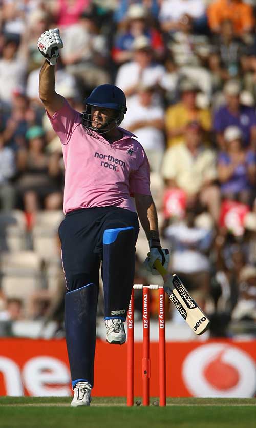Tyron Henderson celebrates Middlesex's thumping victory