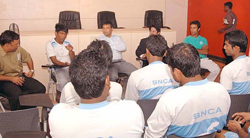 Mohammad Rafique speaks to Bangladesh's National Cricket Academy players
