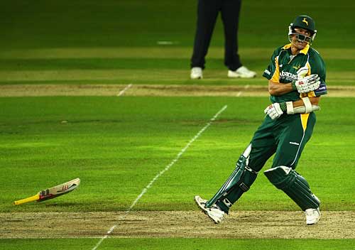 Mark Wagh's arm injury forced him to retire hurt at a vital time