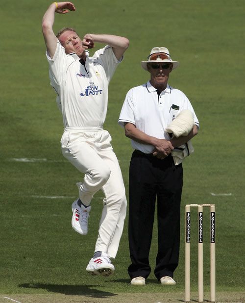 Kevin Dean in action against Worcestershire