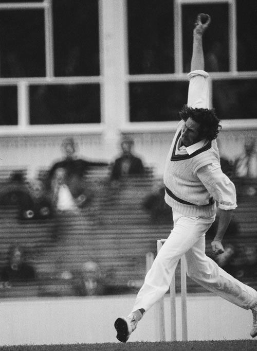 Max Walker in his delivery stride