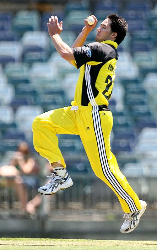 Ben Edmondson bowls against New South Wales