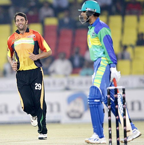 Johan van der Wath dismissed Abul Razzaq off the first ball
