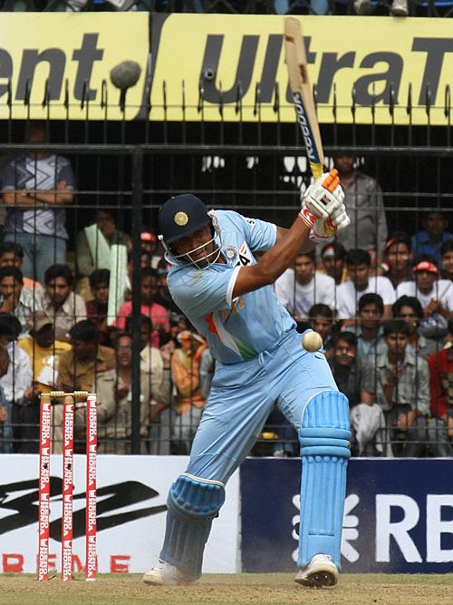 Yusuf Pathan stuns Maharashtra with 40-ball ton