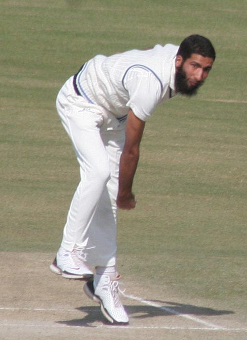 Mohd Muddassar bends his back