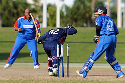 Pearson Best survives a stumping appeal off Dwayne Leverock